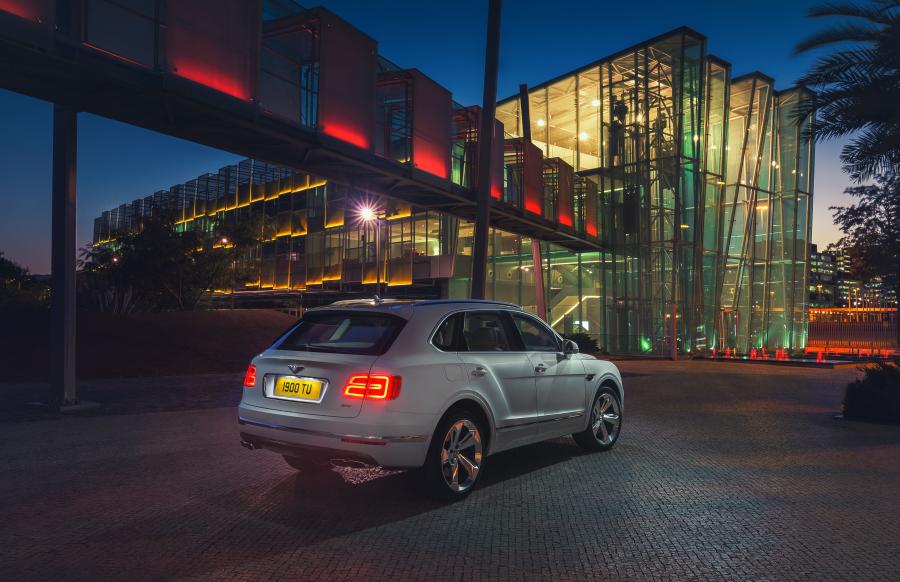  Bentley Bentayga Hybrid 2018 года  (WW) (фото 28 из 45)